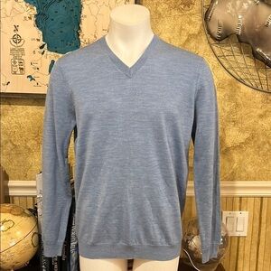 Joseph Abboud Merino Wool Blue V-Neck Sweater Timeless Design. NWT. Large